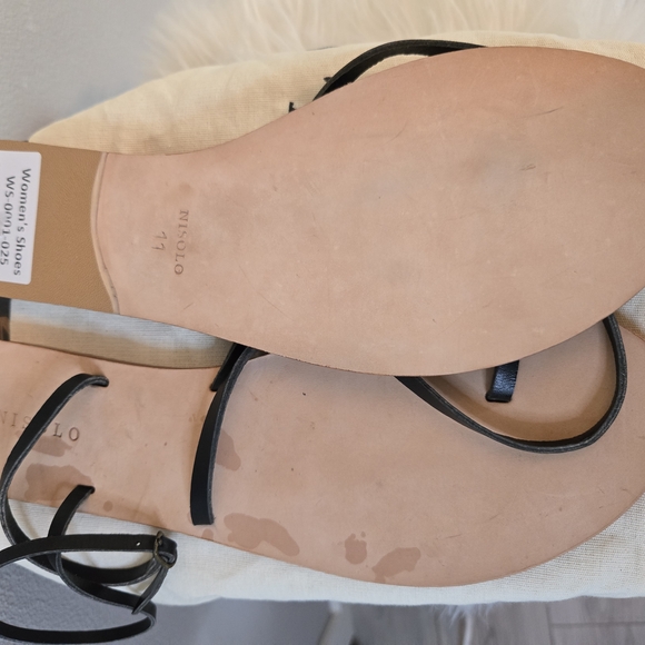 Nisolo  Cora Black Minimalist Sandals - Picture 4 of 6